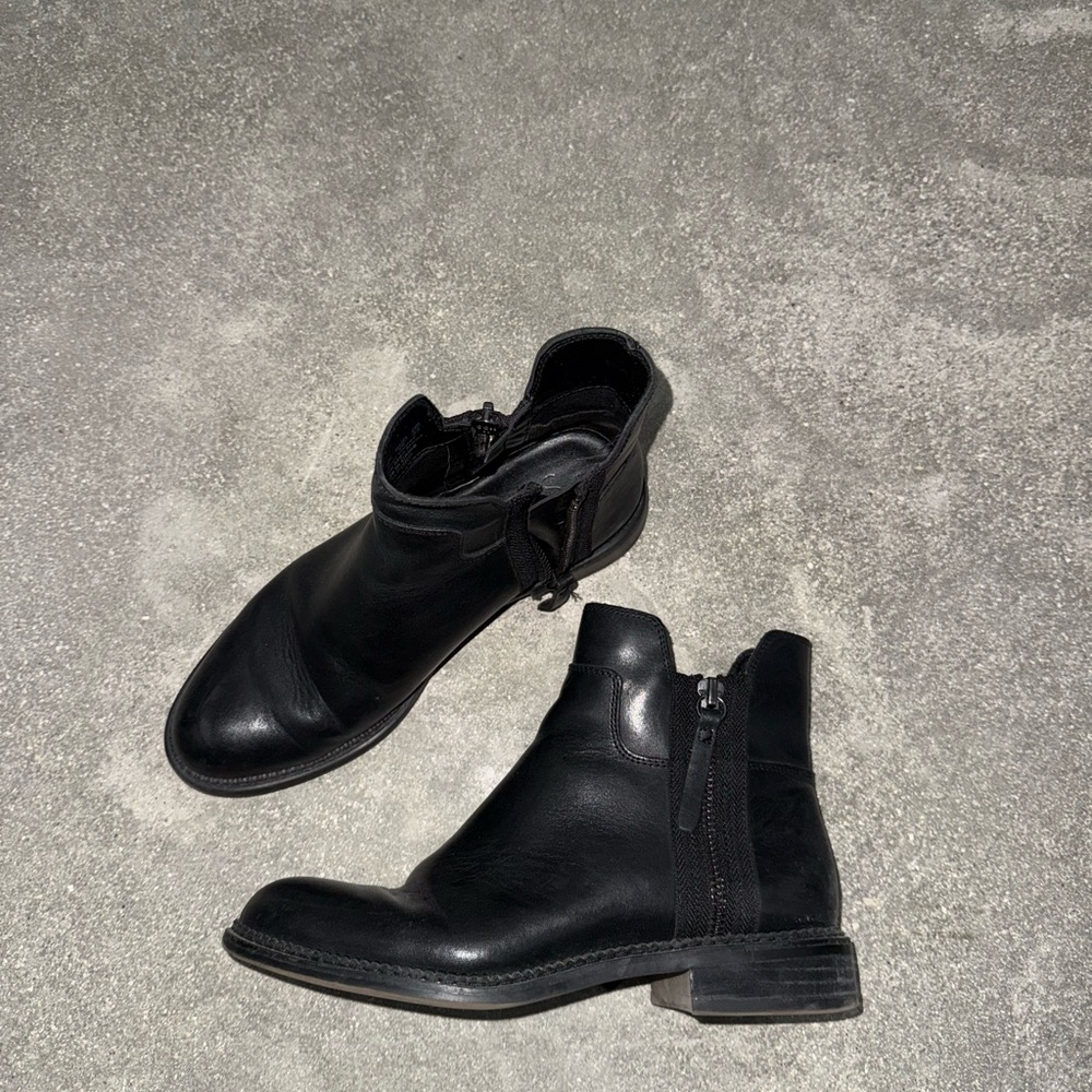 Franco Sarto Halford Ankle Bootie – Black Leather – Women’s Size 6 – $99 Retail